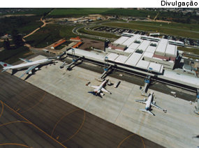 Aeroporto Afonso Pena - 30/03/2012 [Divulgação]