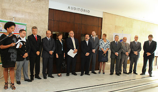 Autoridades presentes que compuseram a mesa no Lançamento Anuário da Justiça Rio Grande do Sul 2011 - 09/02 - Emmanuel Denaui