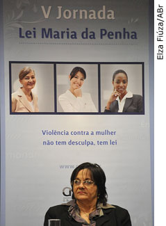 Brasília - A biofarmacêutica Maria da Penha, que deu nome à lei que coíbe a violência doméstica contra as mulheres, participa da quinta edição do conjunto de debates Jornada Maria da Penha, promovido pelo Conselho Nacional de Justiça (CNJ) - Elza Fiúza/ABr