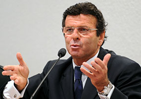 O ministro Luiz Fux, que afetou a questão da decadência ao rito dos recursos repetitivos, no STJ