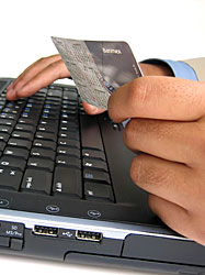 e-commerce, cartão, computador, compra online [Stock.xchng]