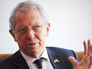 David King - embaixador permanente do Reino Unido para questões climáticas [Reprodução]