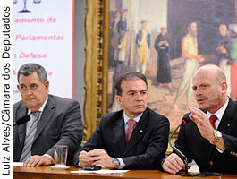 Dep. Arnaldo Faria de Sá (PTB-SP), Ophir Cavalcante (Pres. OAB), Dep. Ronaldo Benedet (PMDB-SC) - 29/03/2011 - Luiz Alves/Câmara dos Deputados