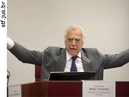 Deputado Miro Teixeira durante Fórum Internacional sobre a Liberdade de Expressão e o Poder Judiciário - stf.jus.br