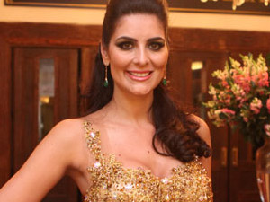Ex-miss Brasil ofendida no Facebook receberá R$ 30 mil