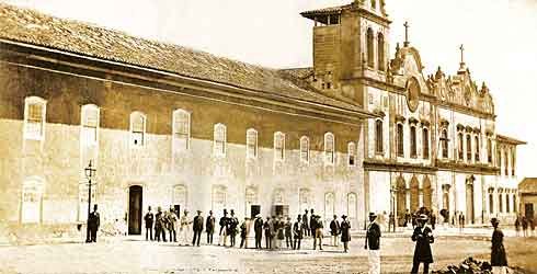 Interna - Faculdade de Direito e Igreja de São Francisco em 1862 - Reprodução/fotografia de Militão Augusto de Azevedo