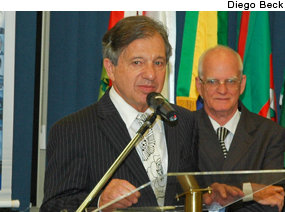 Lançamento Anuário Federal 2012 - RS - Vladmir Passos de Freitas - 07/03/2012 [Diego Beck]