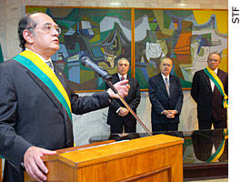Ministro Gilmar Mendes recebe condecoração do Congresso Nacional - STF