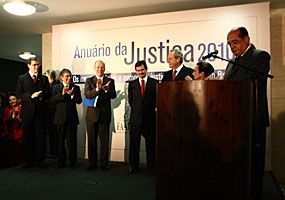 Ministros do STF participa do lançamento do Anuário da Justiça 2010 - U. Dettmar
