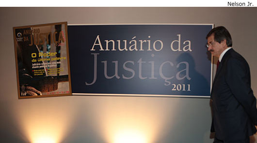 Presidente do STF ministro Cezar Peluso no lançamento do Anuário da Justiça e do livro "As Constituições do Brasil" 