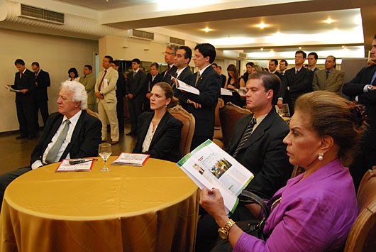 Público presente no Lançamento do Anuário Minas Gerais - 04/10/2010 - Ronaldo Almeida