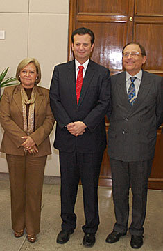 Suely Vilela, Gilberto Kassab e João Grandino Rodas durante a assinatura do acordo - João Luiz G. Silva/Secom