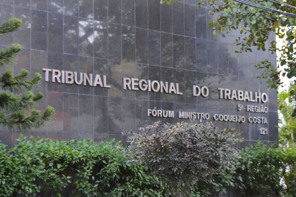 TRT-5 homenageia personalidades com a Ordem do Mérito Judiciário do  Trabalho da Bahia