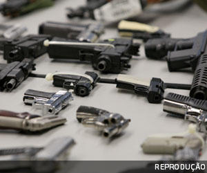 Governo revoga imposto de exportação de armas e munições