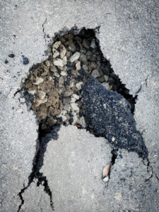buraco - rua - acidente - incidente - asfalto - recapiar