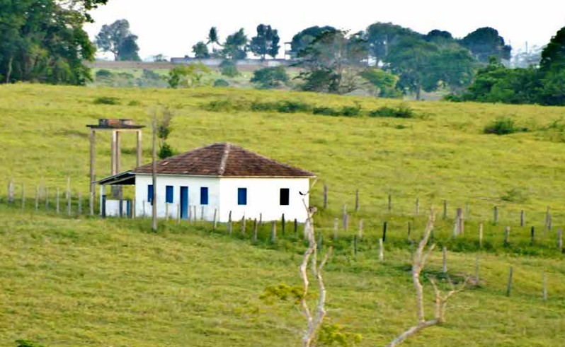 Casa - campo - fazenda - sítido - residência