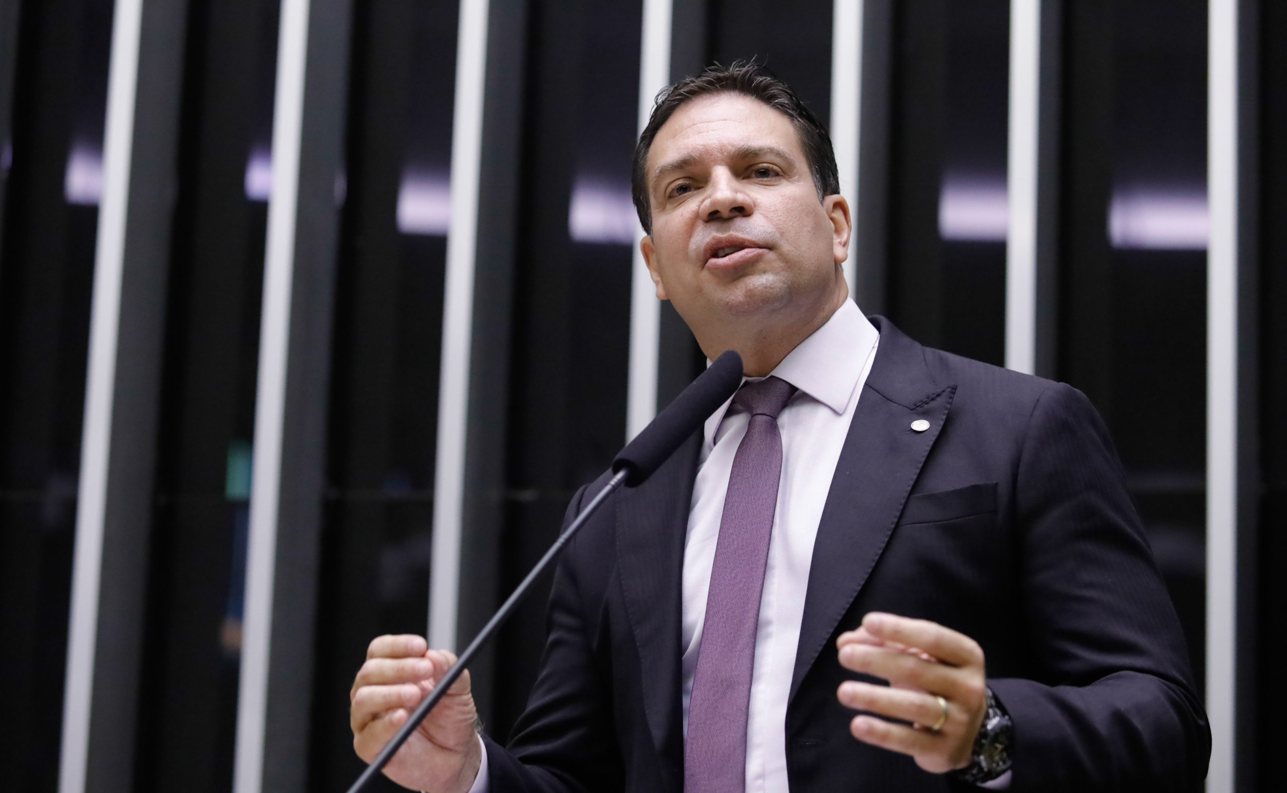 Câmara pede ao STF suspensão integral de ação penal contra Ramagem