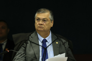 Pedido de vista do ministro Flavio Dino suspendeu novamente análise sobre escolas cívico-militares em SP
